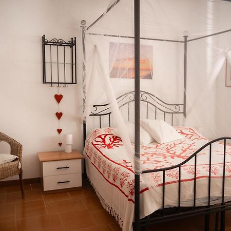 Villa Dan-Rooms In Monopoli 因帕拉 外观 照片